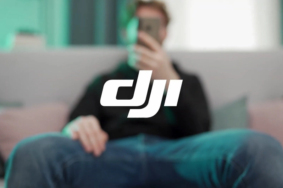 Bartłomiej Mania jako operator kamery w filmie DJI Mavic 3 Classic x Media Expert Prezentacja wideo