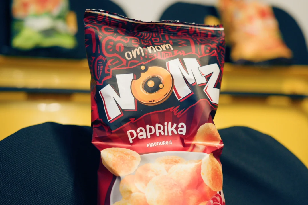 Relacja z wydarzenia chrupki Nomz Fruitusie Snacklab